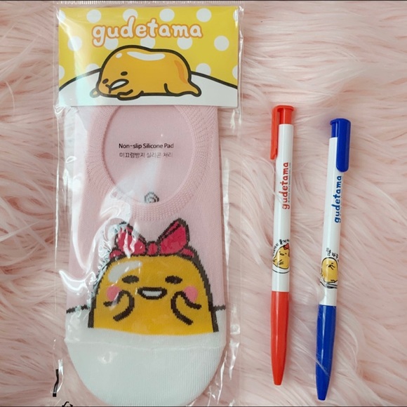 Sanrio Other - Gudetama Bundle Nonslip Socks & Pens
